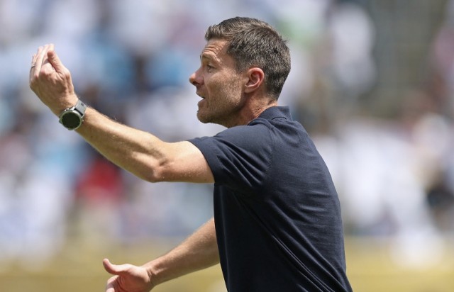 Kemenangan Perdana Xabi Alonso Bersama Real Madrid Diwarnai Kartu Merah