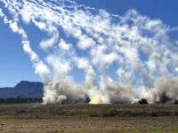 Australia Luncurkan Roket HIMARS Pertama dalam Latihan Perang Bersama AS