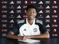 Resmi! Manchester United Perkenalkan Rekrutan Wonderkid 18 Tahun