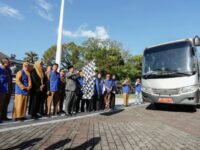 Gubernur Sulsel Lepas Tim Pelayanan Kesehatan Bergerak ke Pulau Pangkep dan Selayar