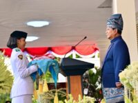 Aliah Sakira dari Sulsel Ukir Sejarah Jadi Pembawa Baki Penurunan Bendera di Istana Negara