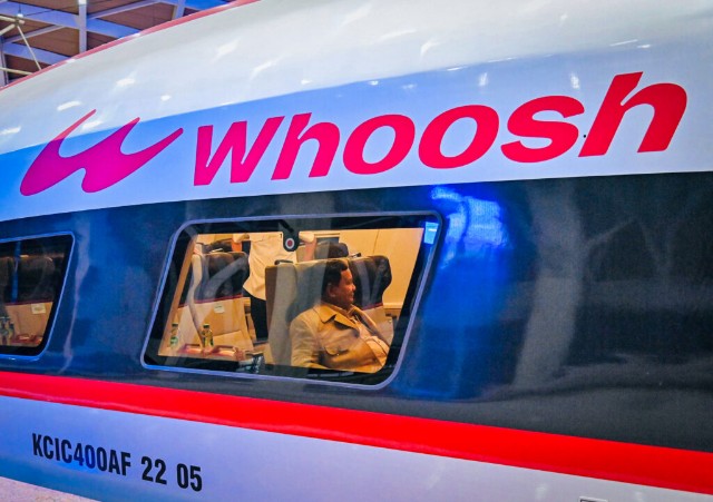 Kunker ke Bandung, Presiden Prabowo Naik Kereta Cepat Whoosh