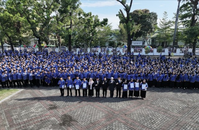 Andi Sudirman Serahkan SK ke 6.624 PPPK Sulsel