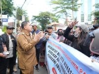 Munafri Beri Solusi untuk Pedagang Losari, Tanpa Pungutan Biaya