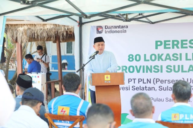 Warga Pulau Samalona Resmi Nikmati Listrik 24 Jam