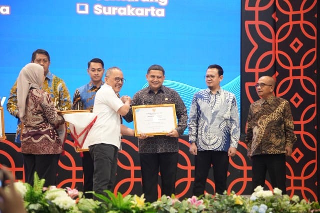 Pemkot Makassar Raih Penghargaan Top Nasional dari BRIN