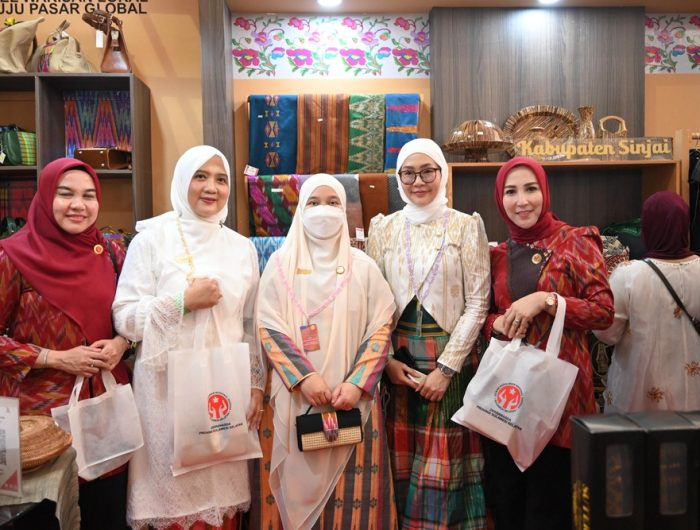 HKG PKK ke-54 dan 46 Tahun Dekranas Diproyeksikan Perkuat Ekonomi Sulsel, UMKM hingga Wastra