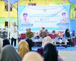 Fatmawati Perkuat Pelayanan Dasar di Pulau Sabutung