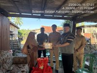 Gubernur Sulsel Salurkan Bantuan Kemanusiaan untuk Keluarga Korban Terseret Arus Sungai di Soppeng
