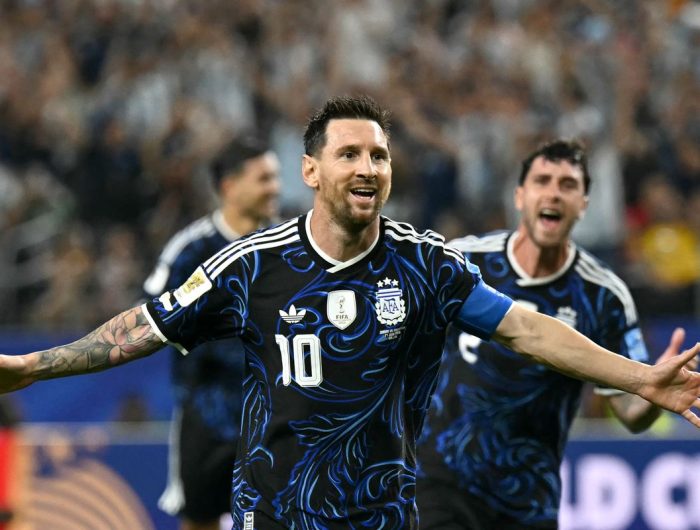 Timnas Argentina melakukan selebrasi setelah mencetak gol ke gawang Yordania pada Minggu (28/6/2026). (FIFA)