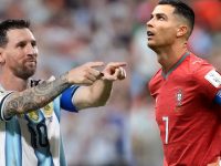 Messi (kiri), Ronaldo (kanan)