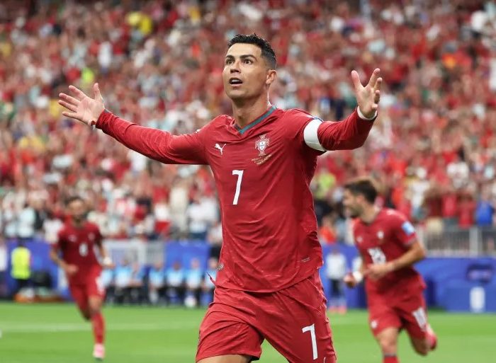 Selebrasi Ronaldo setelah mengoyak jala gawang Uzbekistan pada Rabu (24/6/2026). (Al Jazeera)