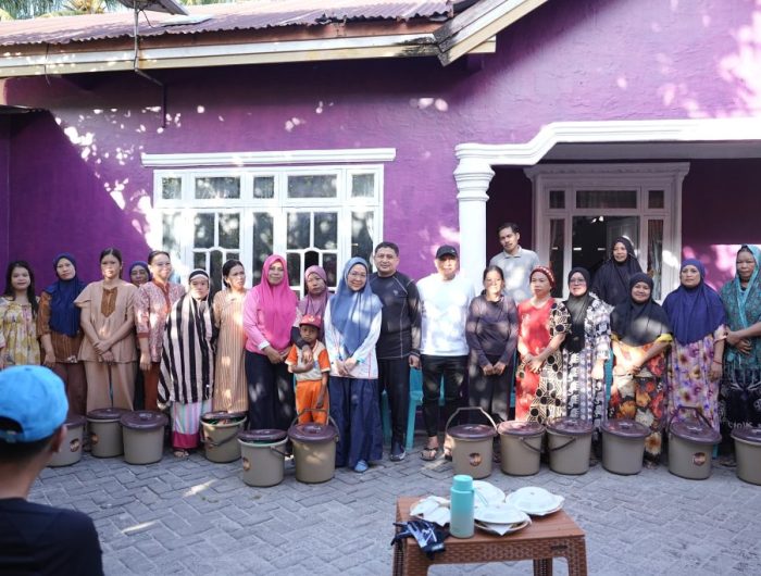 Bawa Sembako dan Genset, Kunjungan Munafri Ingin Pastikan Layanan Dasar Pulau Langkai dan Lanjukang Terpenuhi