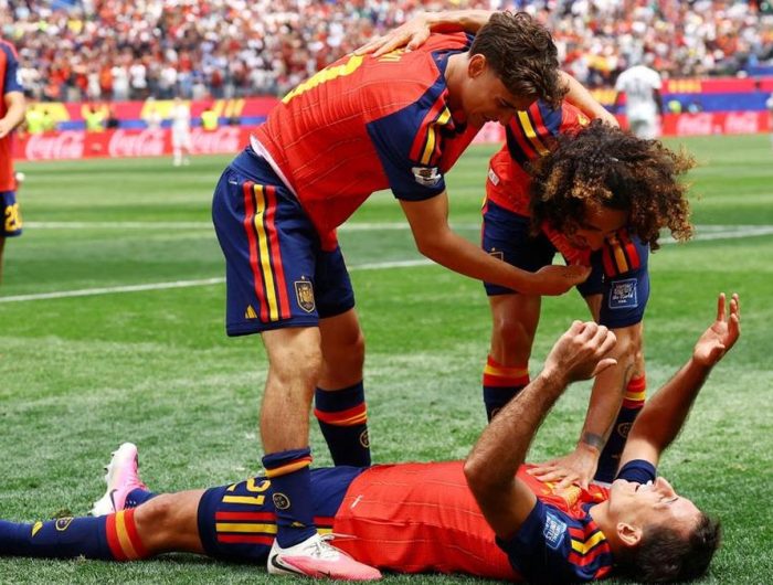 Timnas Spanyol merayakan gol kontra Austria pada Jumat (3/7/2026). (REUTERS)