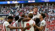 Timnas Inggris melakukan selebrasi melawan Timnas Norwegia. (AFP)