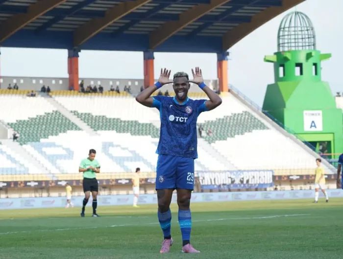 Pemain Arema FC, Gustavo Henrique, berselebrasi setelah menjebol gawang Tampines Rovers pada pertandingan Grup A Piala Presiden 2026 di Stadion Si Jalak Harupat, Bandung, Selasa 28 Juli 2026. (Dok.Arema FC)