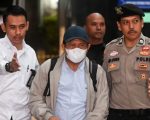 Bupati Lombok Barat Lalu Ahmad Zaini saat diperiksa di Gedung KPK. (ANTARA)