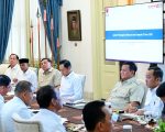 Pemerintah RI menggelar rapat terbatas mengenai kesiapan menghadapi kemarau dan El Nino bersama sejumlah anggota Kabinet Merah Putih di Istana Merdeka, Jakarta, pada Selasa, 28 Juli 2026. (Setpres)