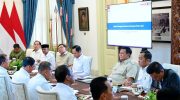 Pemerintah RI menggelar rapat terbatas mengenai kesiapan menghadapi kemarau dan El Nino bersama sejumlah anggota Kabinet Merah Putih di Istana Merdeka, Jakarta, pada Selasa, 28 Juli 2026. (Setpres)