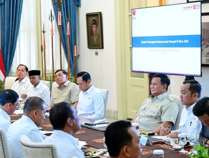Pemerintah RI menggelar rapat terbatas mengenai kesiapan menghadapi kemarau dan El Nino bersama sejumlah anggota Kabinet Merah Putih di Istana Merdeka, Jakarta, pada Selasa, 28 Juli 2026. (Setpres)