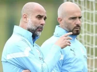 Pep Guardiola (kiri) dan Enzo Maresca (kanan) saat masih bersama-sama di Manchester City. (flashscore)