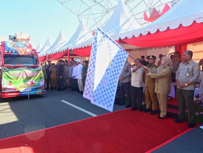 Gubernur Andi Sudirman Lepas Bantuan Pertanian Rp323 Miliar untuk 24 Kabupaten Kota di Sulsel