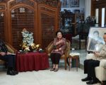 Dubes Korsel Yoon Soon-gu (kiri) bersama Megawati. (Dok.ist)