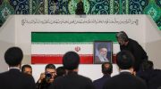 Prosesi pemakaman Ali Khamenei. (REUTERS)