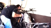 Motor yang dibakar usai bentrokan. (Dok.ist)