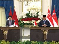 Konferensi Pers Presiden Prabowo usai pertemuan tertutup dengan PM Singapura. (KOMPAS.com)