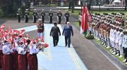 Presiden Prabowo (kiri) dan Presiden Belarus, Lukashenko (kanan). (ANTARA)