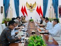 Presiden Prabowo Subianto memimpin rapat bersama jajaran Komite Stabilitas Sistem Keuangan (KSSK) pada Senin, 27 Juli 2026 di Istana Merdeka, Jakarta. (Setpres)