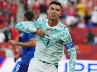 Ronaldo melakukan selebrasi setelah mengoyak jala gawang Kroasia di Stadion Toronto pada Jumat (3/7/2026). (AP Photo)