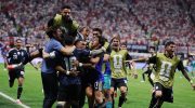 Para punggawa Argentina merayakan gol ke gawang Inggris di menit akhir laga. (Dok.ist)