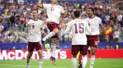 Para pemain Spanyol merayakan gol pertama kontra Prancis di semifinal Piala Dunia 2026. (FIFA)