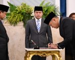 Presiden Prabowo Subianto secara resmi melantik Sudaryono sebagai Kepala Badan Gizi Nasional (BGN) di Istana Negara, Jakarta, pada Rabu, 22 Juli 2026. (Setpres)