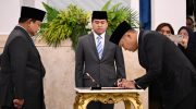 Presiden Prabowo Subianto secara resmi melantik Sudaryono sebagai Kepala Badan Gizi Nasional (BGN) di Istana Negara, Jakarta, pada Rabu, 22 Juli 2026. (Setpres)