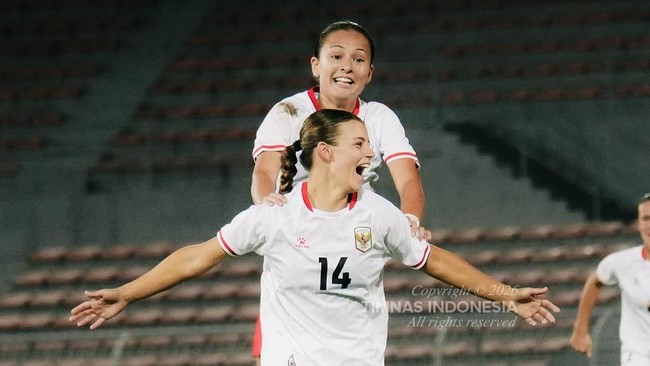 Timnas Putri Indonesia melakukan selebrasi usai membobol gawang Laos di Final AFF 2026. (Dok.ist)