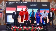 Delvi Nurfadillah dan Novia Pesik berdiri di podium usai meraih emas dan perak GAMMA Asian Championships 2026 yang berlangsung di Putrajaya, Malaysia, Minggu (2/8/2026). (Dok.PB PERTACAMI)