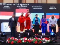 Delvi Nurfadillah dan Novia Pesik berdiri di podium usai meraih emas dan perak GAMMA Asian Championships 2026 yang berlangsung di Putrajaya, Malaysia, Minggu (2/8/2026). (Dok.PB PERTACAMI)