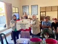 Gubernur Sulsel Salurkan Bantuan 130 Rumah Tangga di Gowa dan Bantaeng