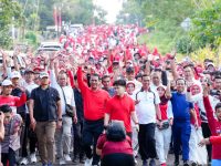 Semarak Hari Pramuka ke-65 di Bone, Gubernur Sulsel dan Mentan Kompak Jalan Sehat Bersama Warga