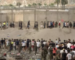 Migran Terobos Perbatasan Ceuta Spanyol. (AFP)