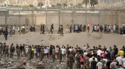 Migran Terobos Perbatasan Ceuta Spanyol. (AFP)