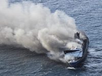 Kapal Mutiara Sentosa yang terbakar. (REUTERS)