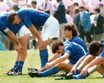 Para pemain Italia termasuk Franco Baresi dan Paolo Maldini pada 17 Juli 1994. (AFP)