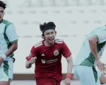 Pemain Persija Arlyansyah Abdulmanan (tengah) merayakan gol ke gawang PSMS pada Sabtu 1 Agustus 2026. (Dok.Persija)