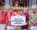 Hari Jadi ke-69, Pemprov Sulsel Serahkan Bantuan Rp7 Miliar ke Kabupaten Tana Toraja