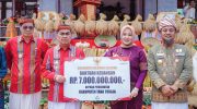 Hari Jadi ke-69, Pemprov Sulsel Serahkan Bantuan Rp7 Miliar ke Kabupaten Tana Toraja