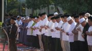 Kemarau Panjang, Wali Kota Makassar Bersama Warga Kompak Salat Istisqa di Al-Markaz